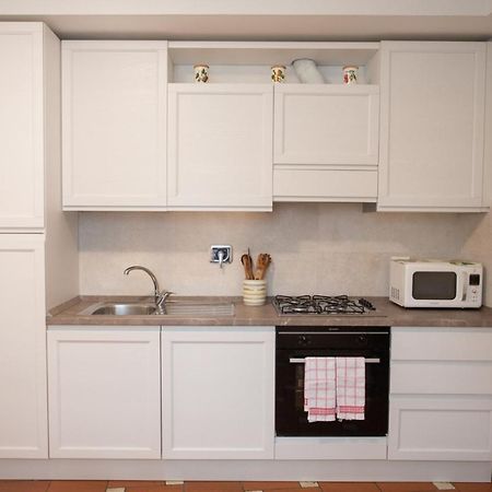 Mercatale Apartment Прато Экстерьер фото