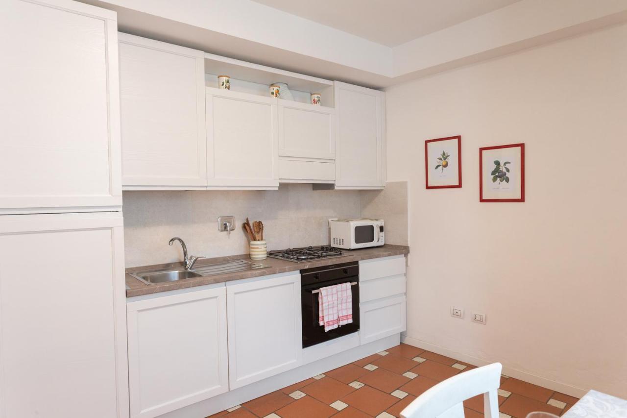 Mercatale Apartment Прато Экстерьер фото